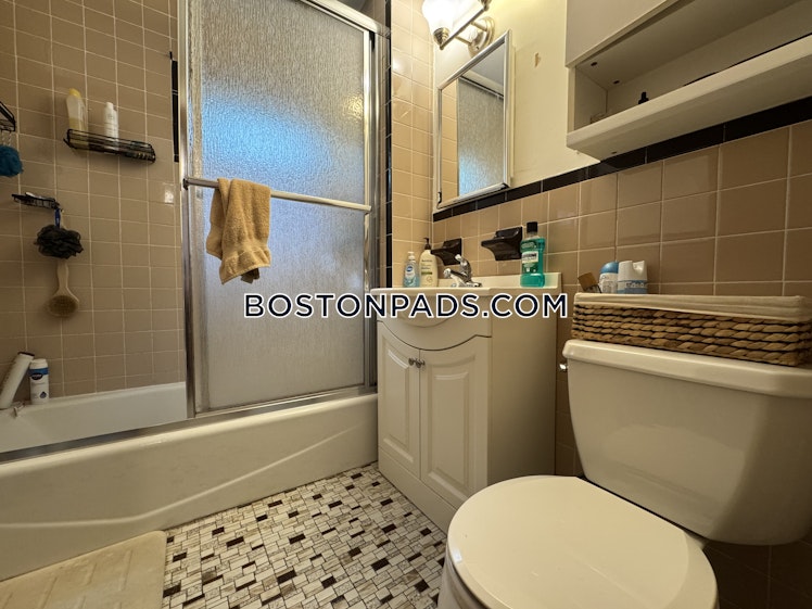 South Crescent Circuit, Boston