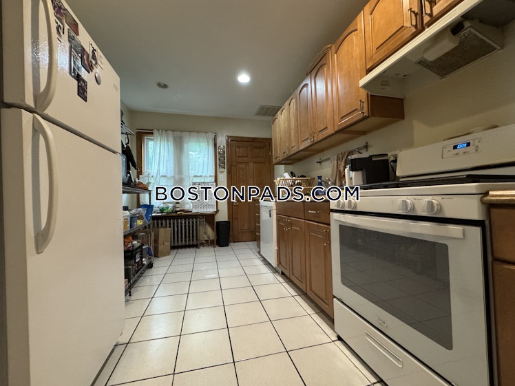 South Crescent Circuit, Boston