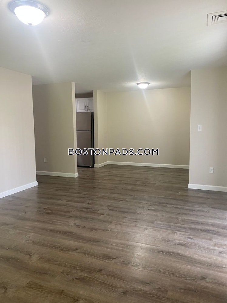 North Main St., Fall River