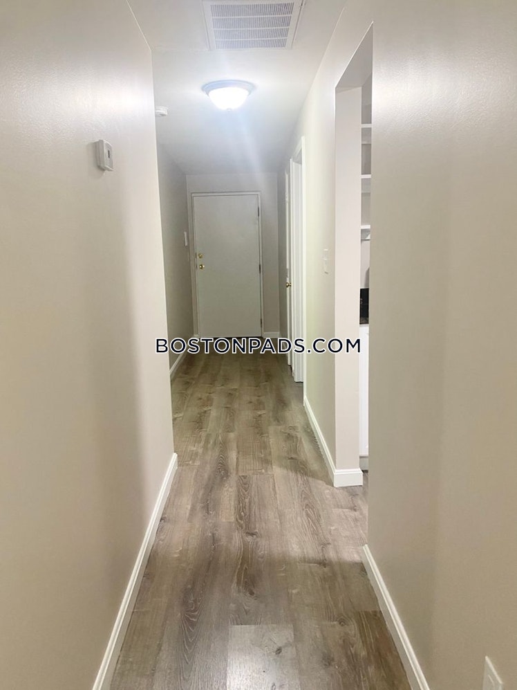 North Main St., Fall River