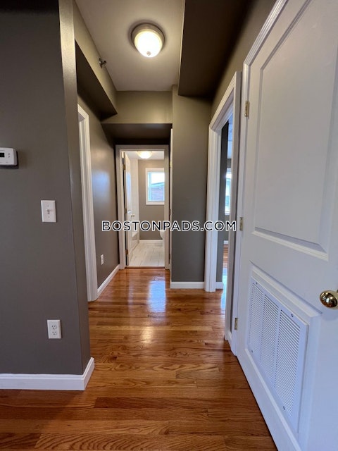 Stevens St. Lowell photo 6