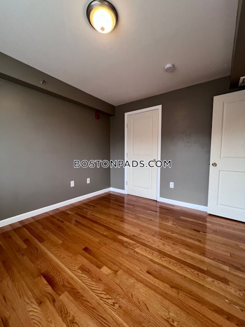 Stevens St. Lowell photo 5