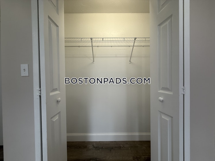 Kenmar Dr., Billerica