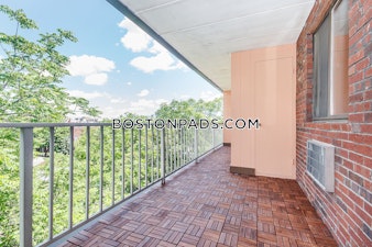 Harris St. Brookline