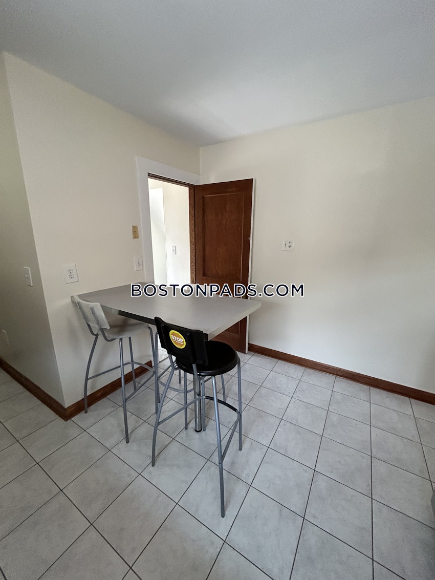 BELMONT - 2 Beds, 1 Bath - Image 9