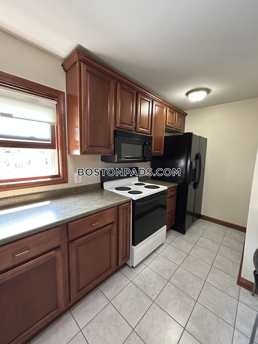 BELMONT - 2 Beds, 1 Bath - Image 3