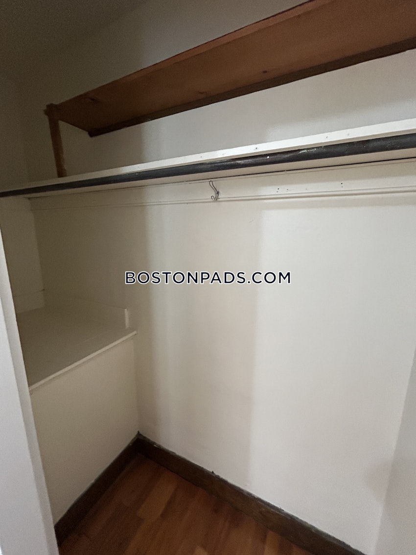 BELMONT - 2 Beds, 1 Bath - Image 17