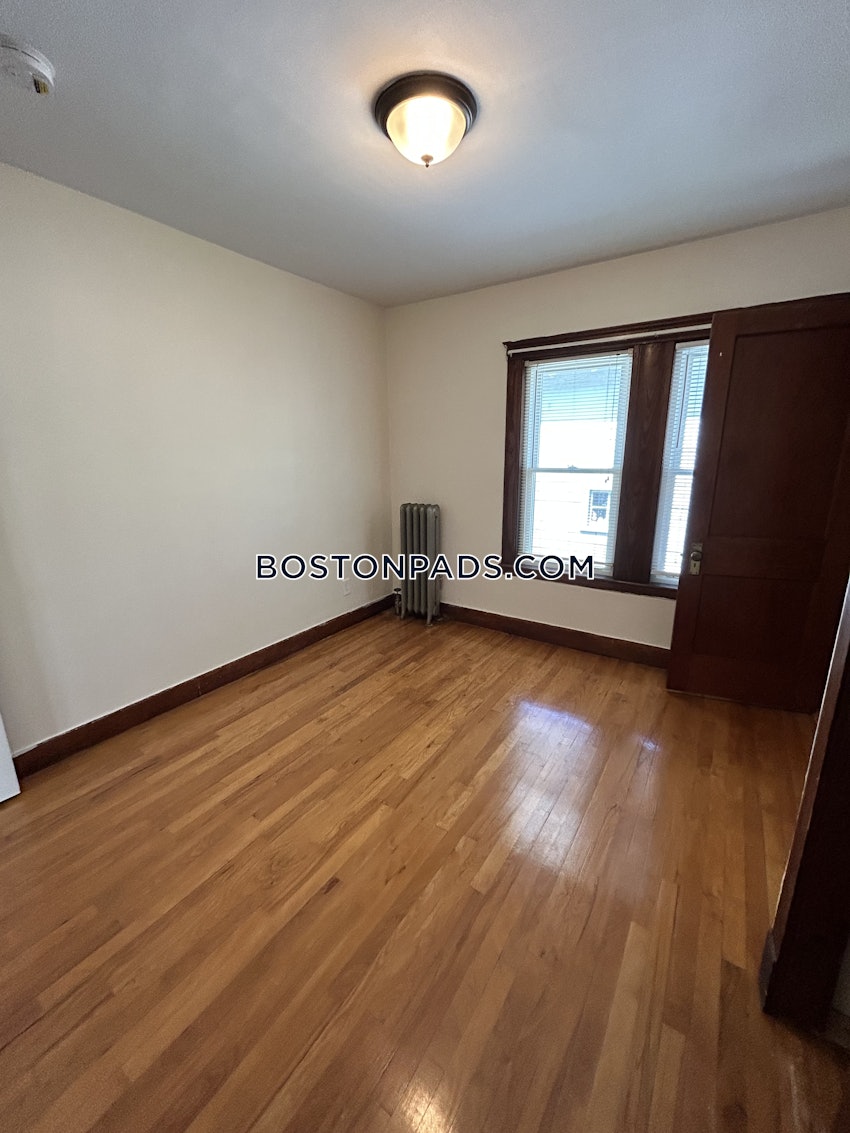 BELMONT - 2 Beds, 1 Bath - Image 8