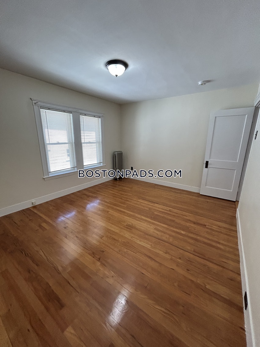 BELMONT - 2 Beds, 1 Bath - Image 15