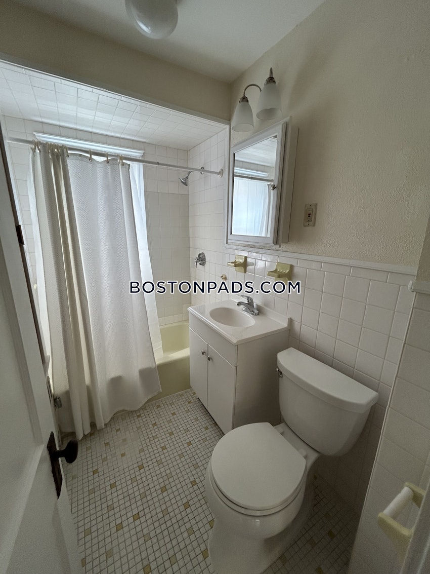 BELMONT - 2 Beds, 1 Bath - Image 33