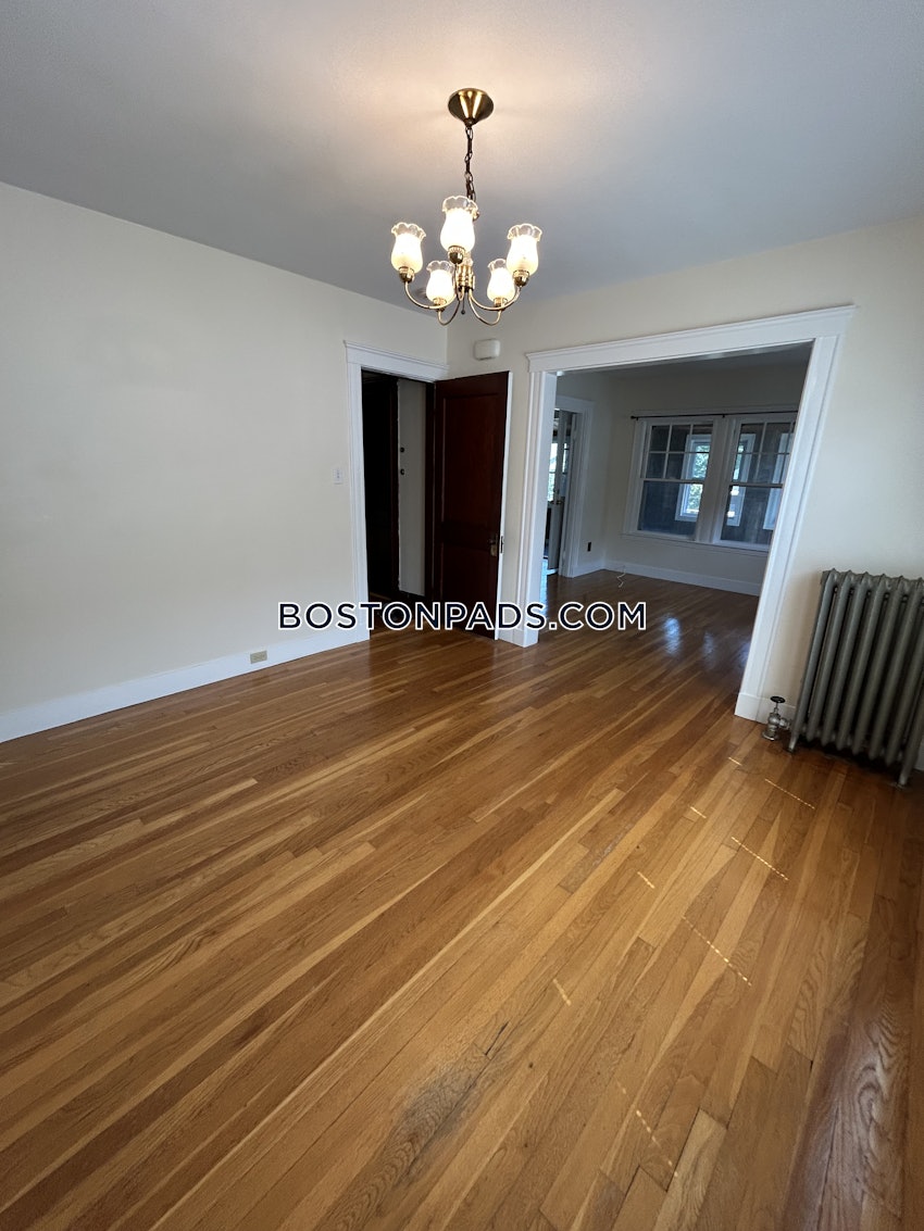 BELMONT - 2 Beds, 1 Bath - Image 11