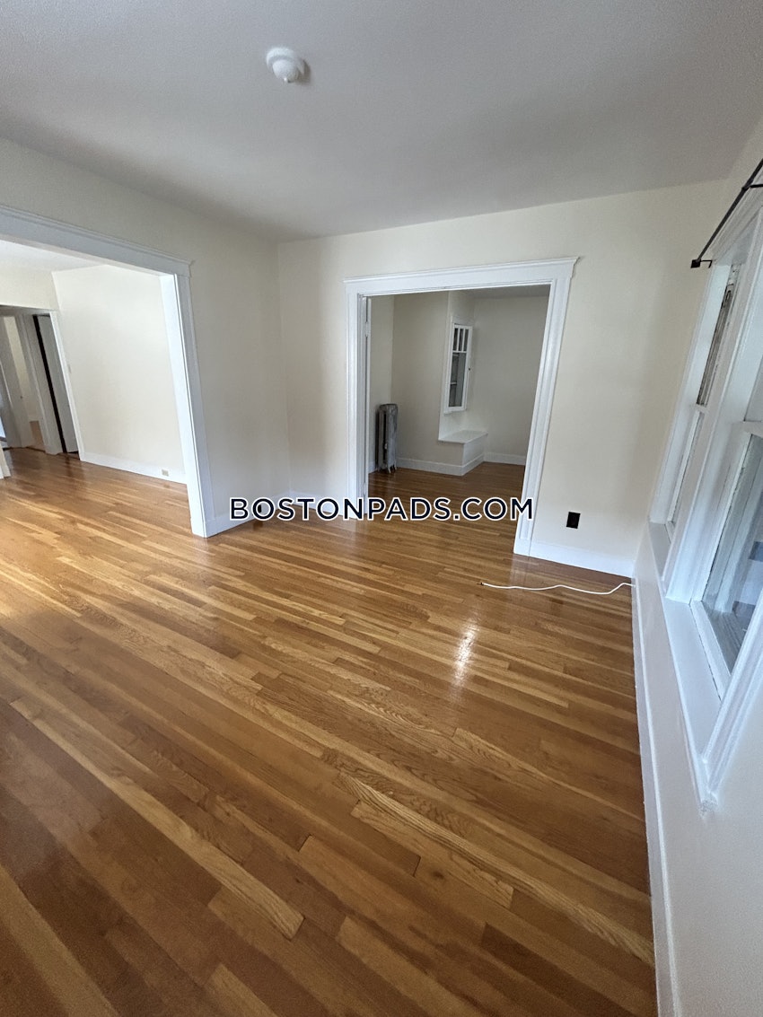 BELMONT - 2 Beds, 1 Bath - Image 20