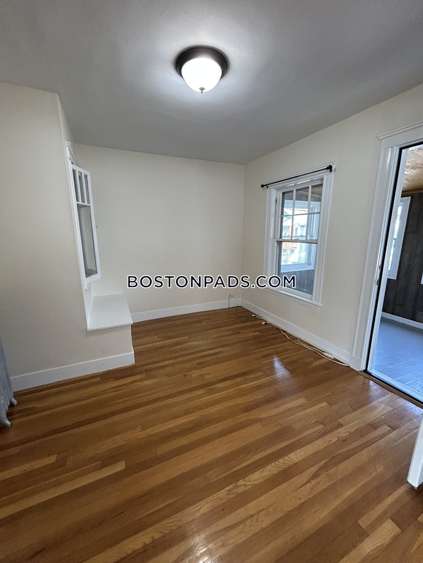 BELMONT - 2 Beds, 1 Bath - Image 24