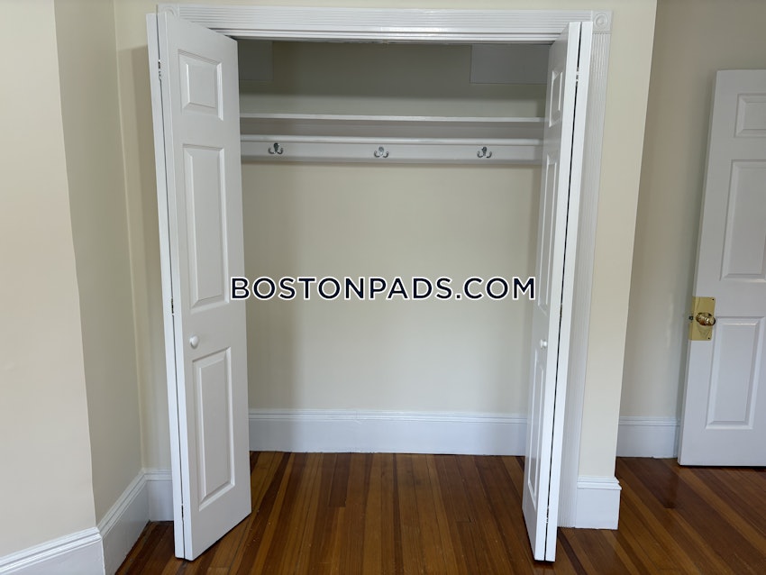 BOSTON - BRIGHTON - OAK SQUARE - 3 Beds, 1 Bath - Image 33