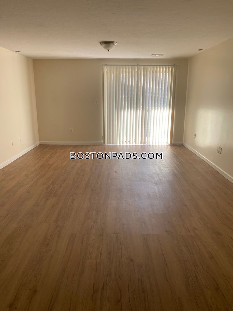 North Main St., Fall River