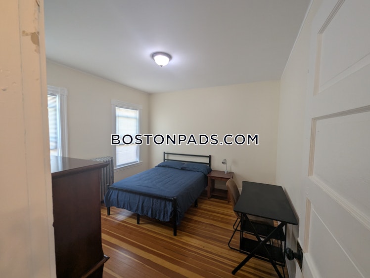 Bourneside St., Boston