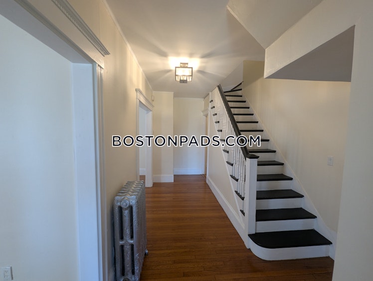 Bourneside St., Boston