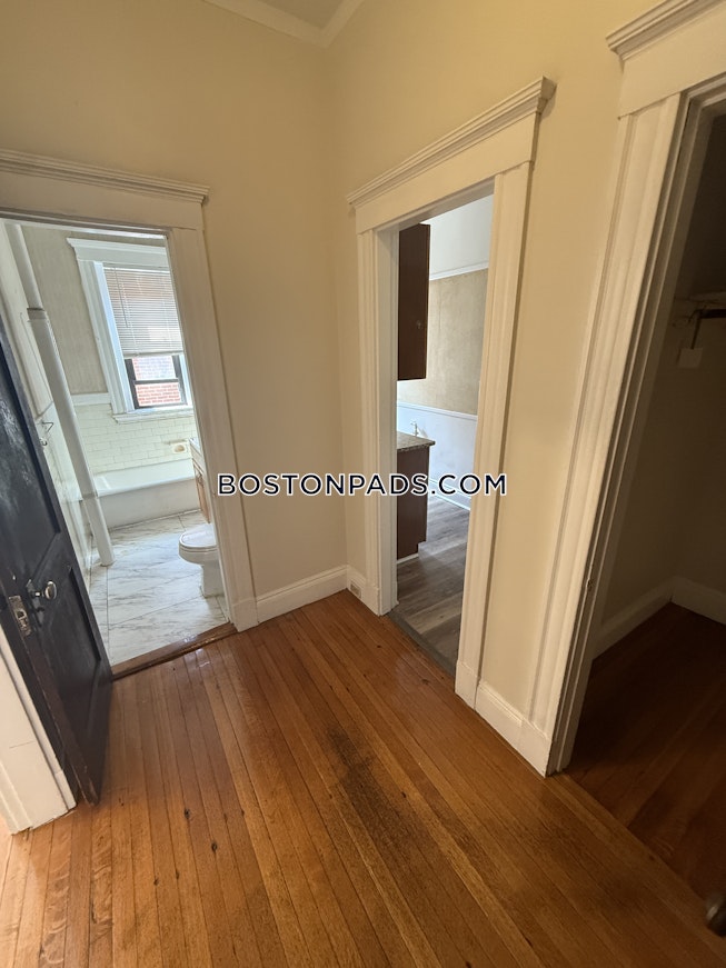 Malden - $1,800+ /mo