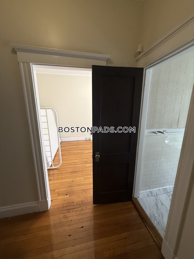 Malden - $1,800+ /mo