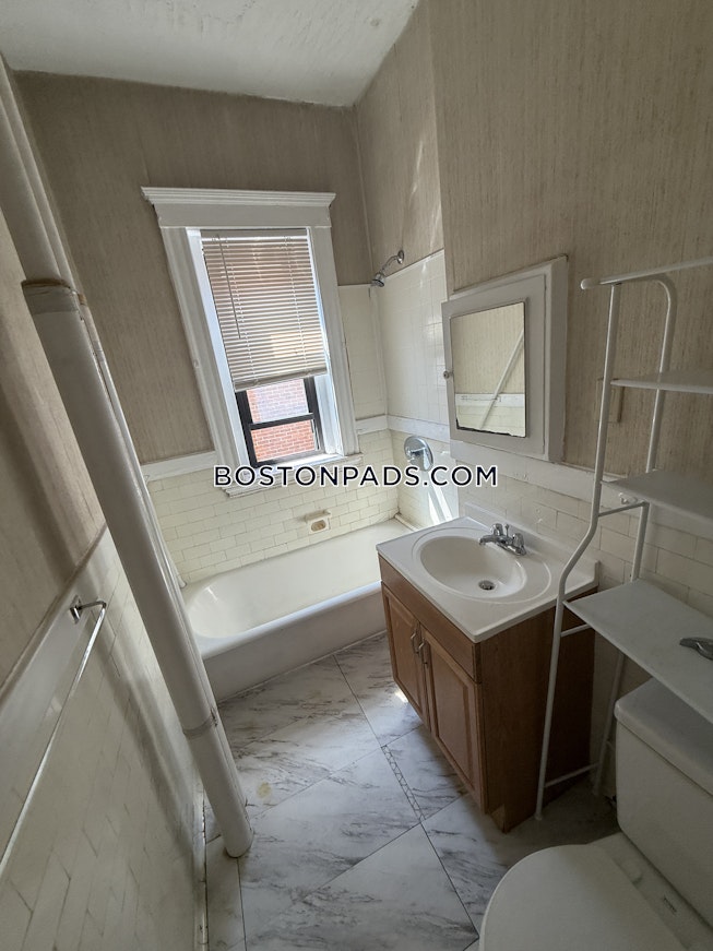 Malden - $1,800+ /mo