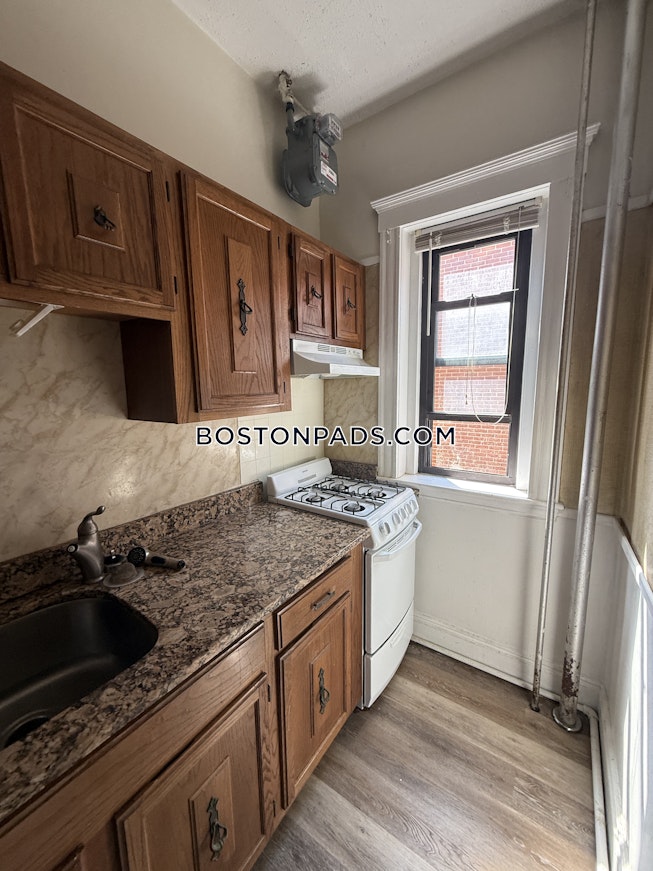 Malden - $1,800+ /mo