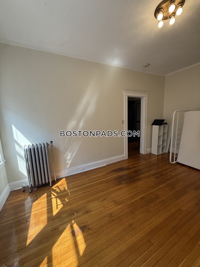 Malden - $1,800+ /mo
