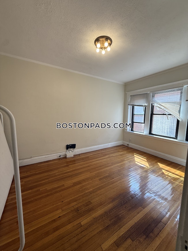 Malden - $1,800+ /mo