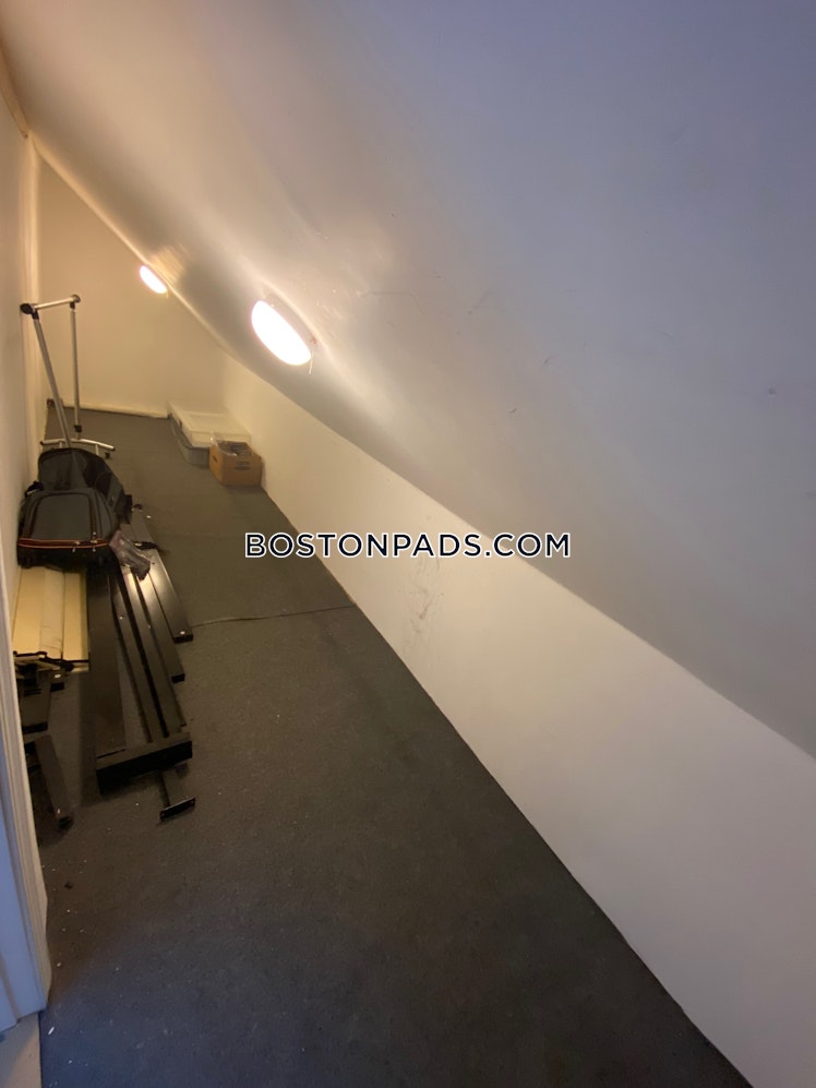 Eastburn St., Boston