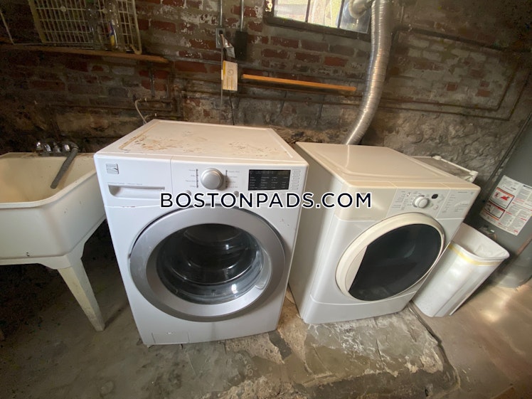 Eastburn St., Boston