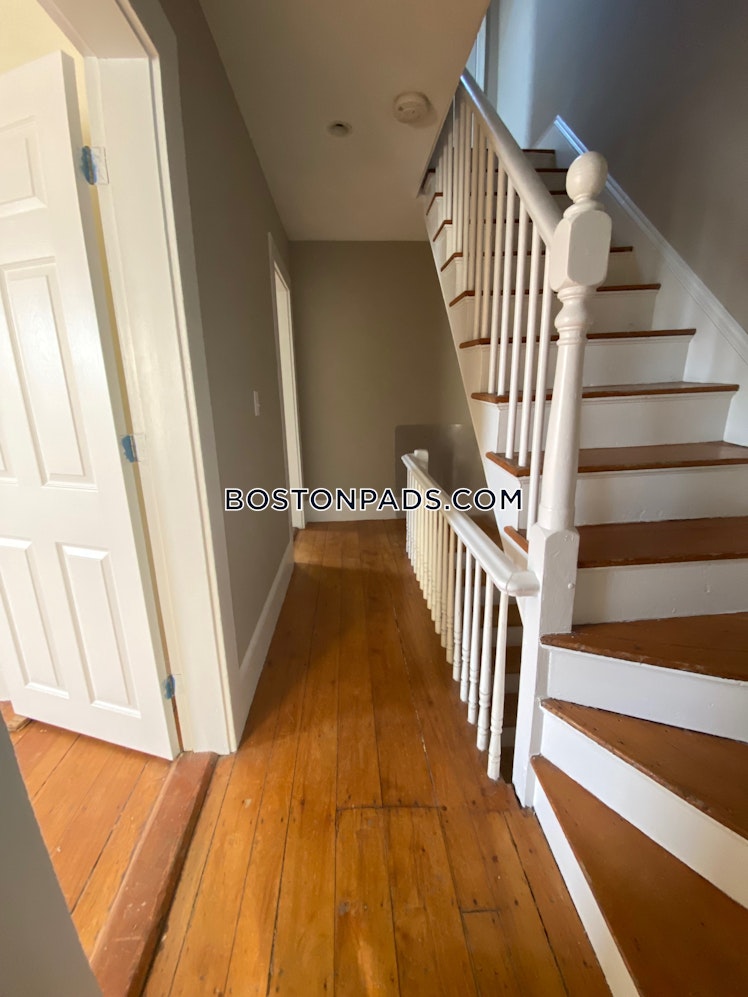 Eastburn St., Boston