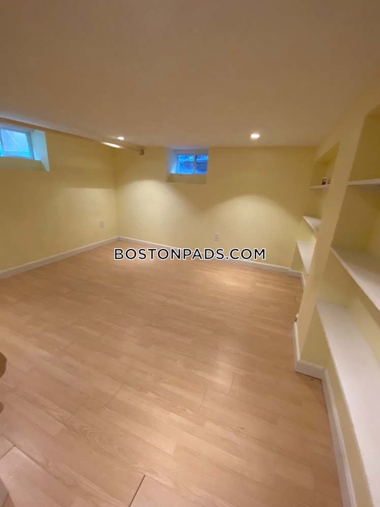 Eastburn St., Boston