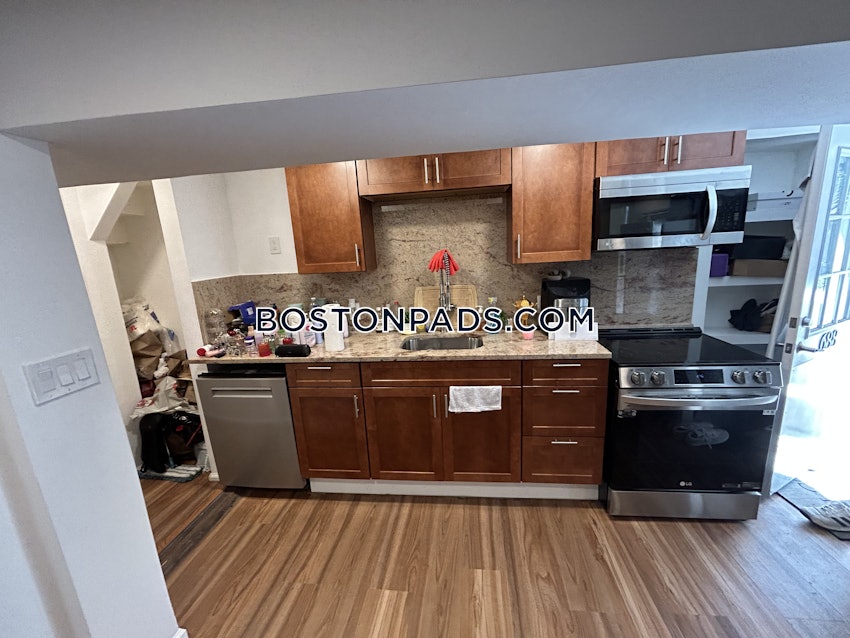 BOSTON - MISSION HILL - 1 Bed, 1 Bath - Image 3