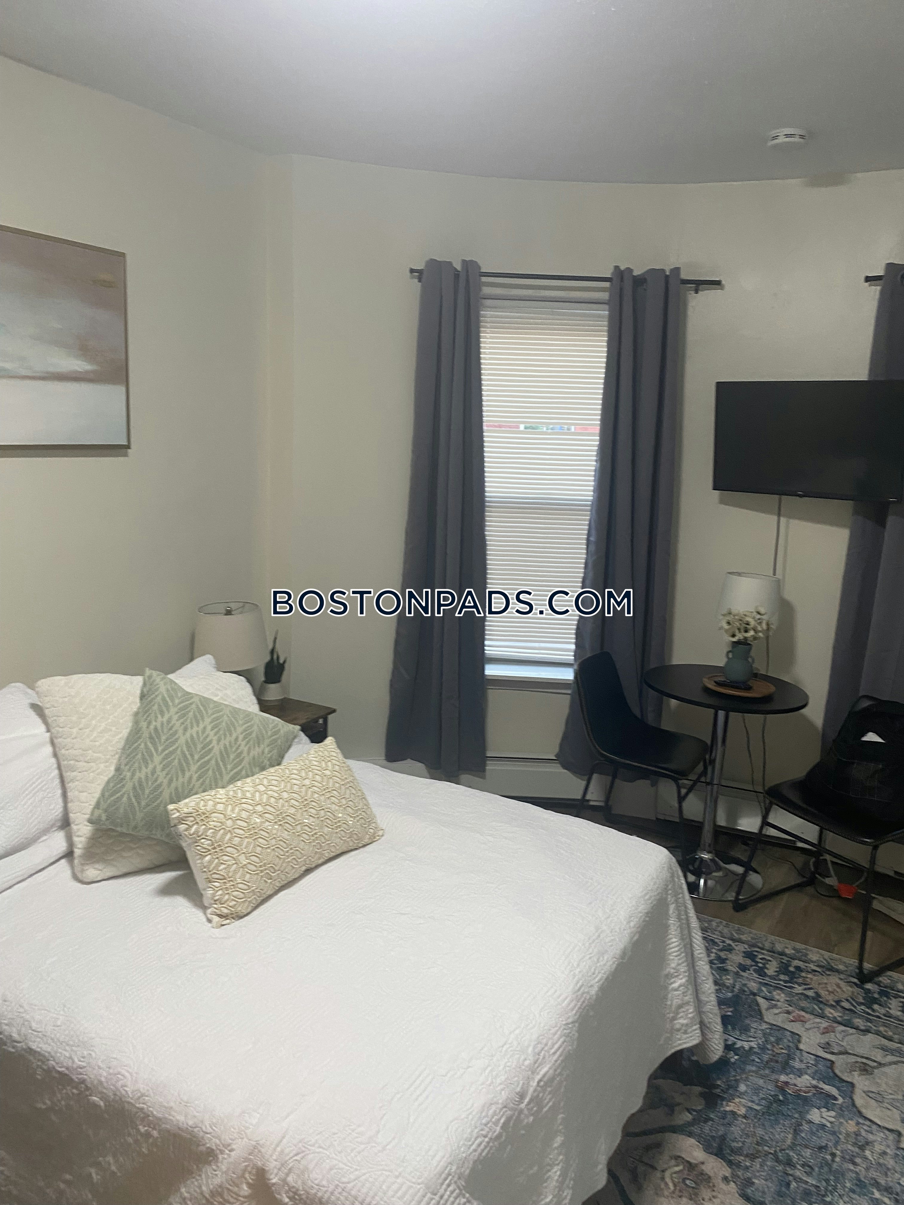 Roxbury Crossing - $1,900