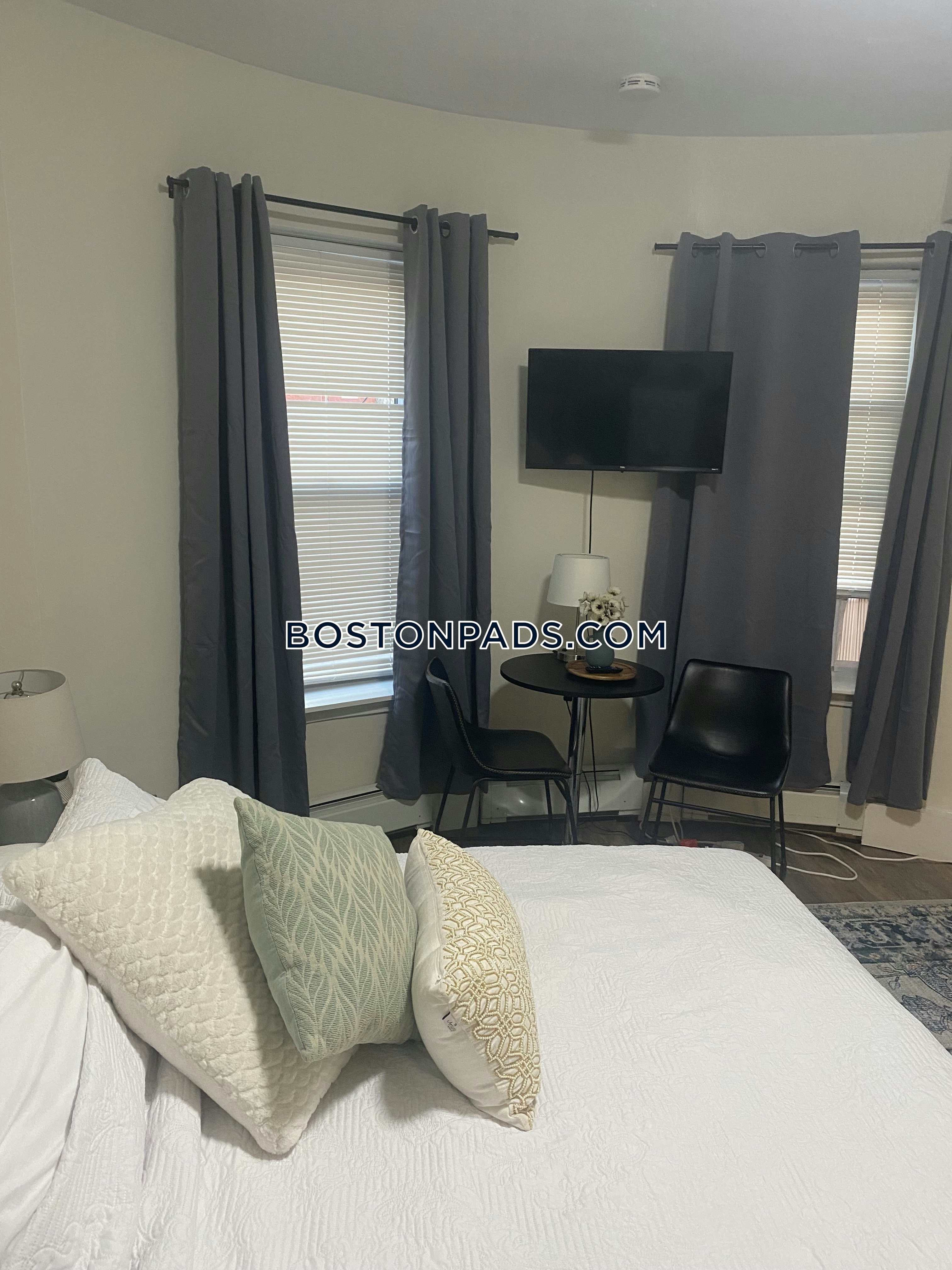 Roxbury Crossing - $1,900