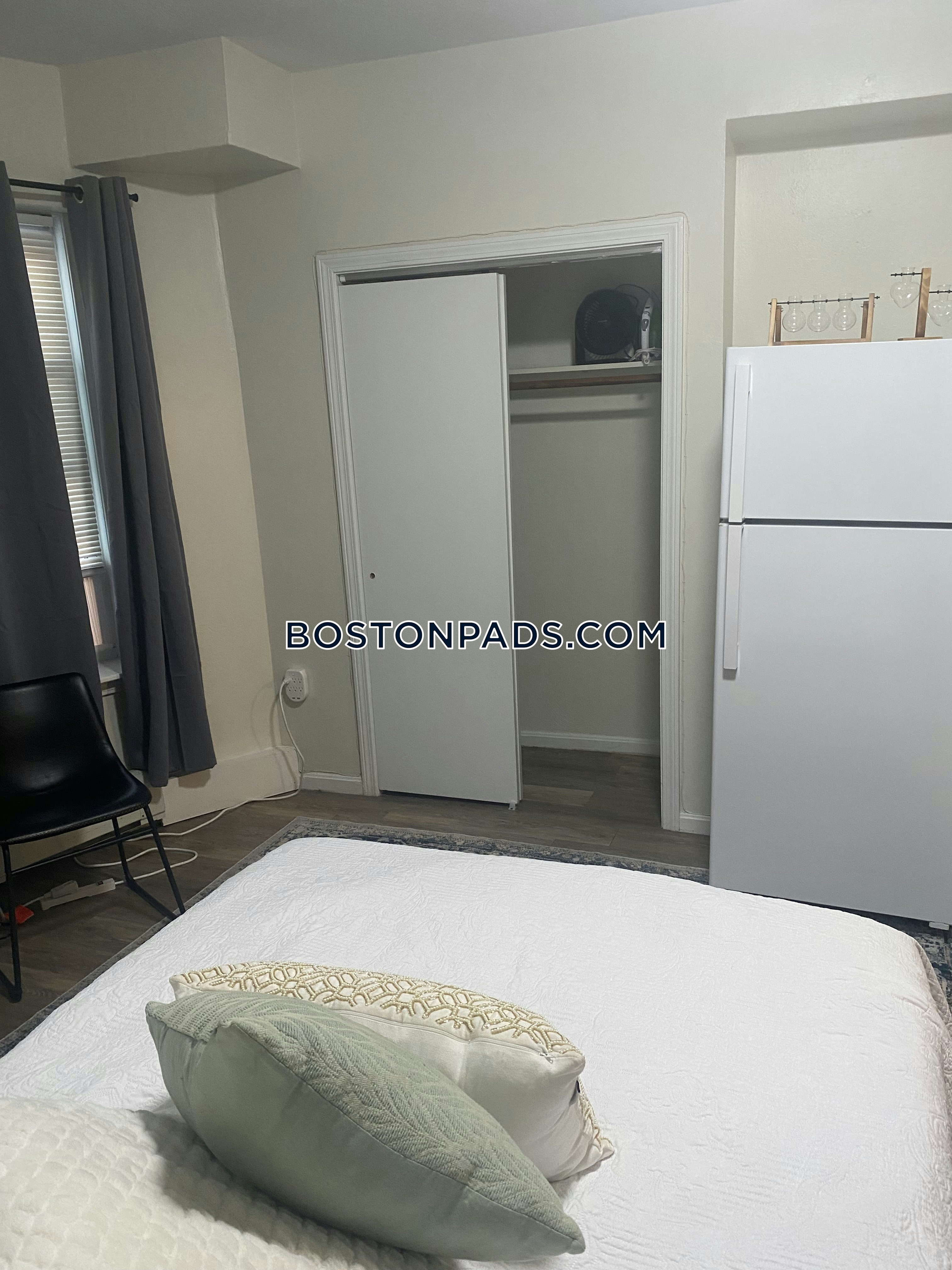 Roxbury Crossing - $1,900