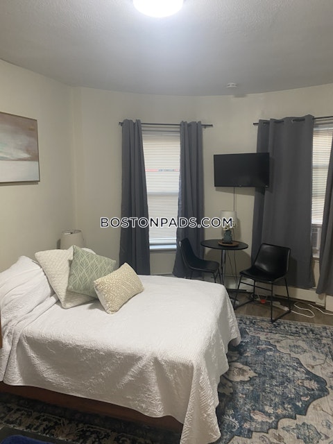 Wait St. Roxbury Crossing photo 7