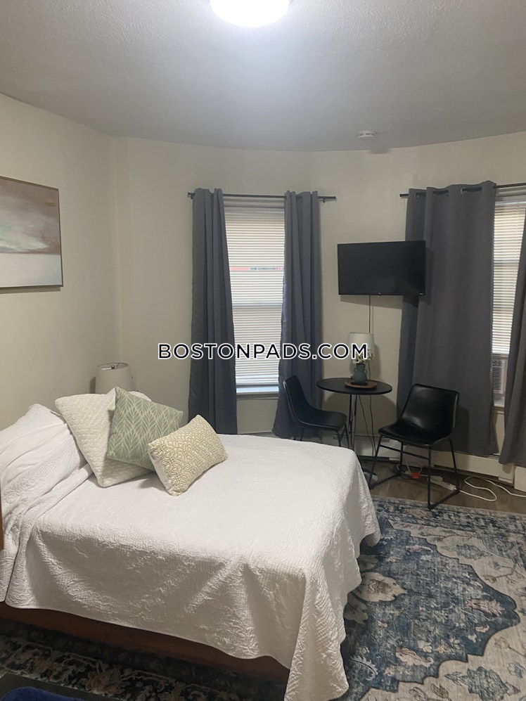 Wait St., Roxbury Crossing