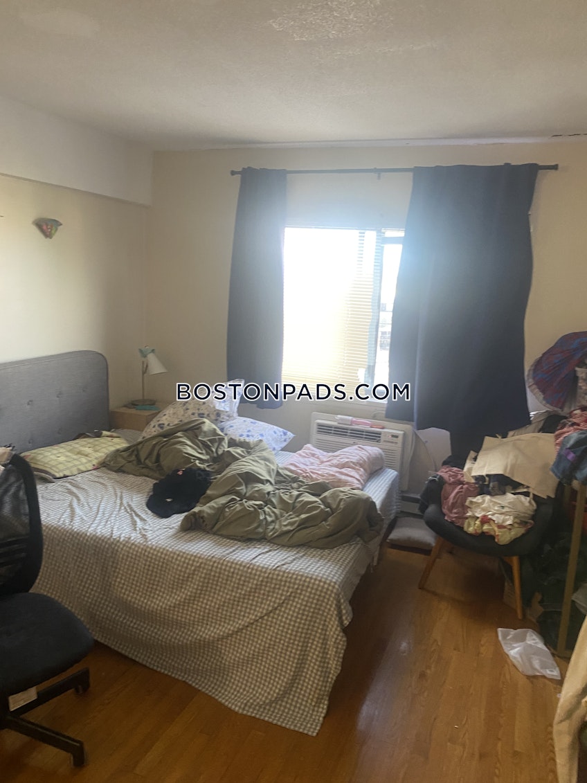 Boston - $2,200+ /month