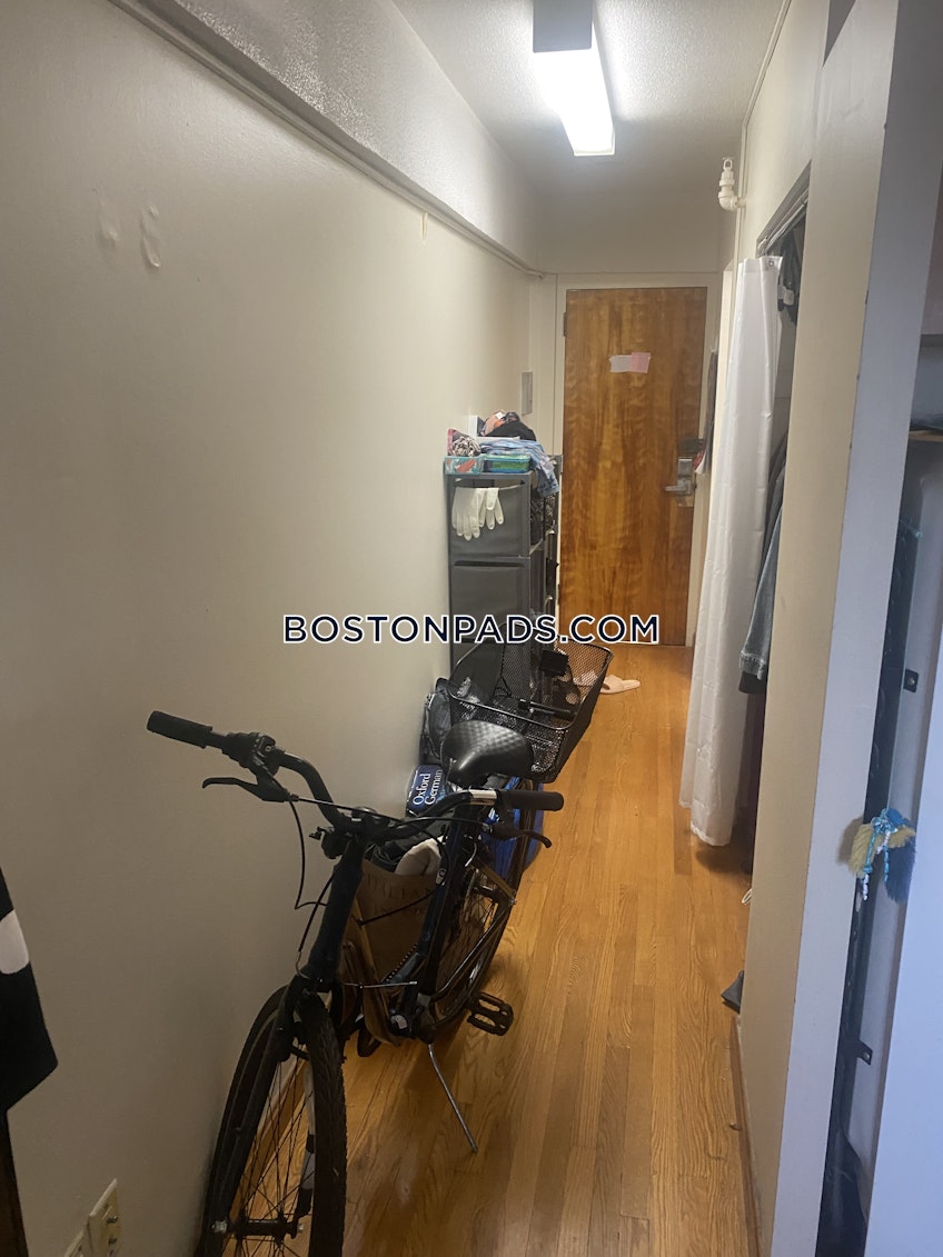 Boston - $2,200+ /month
