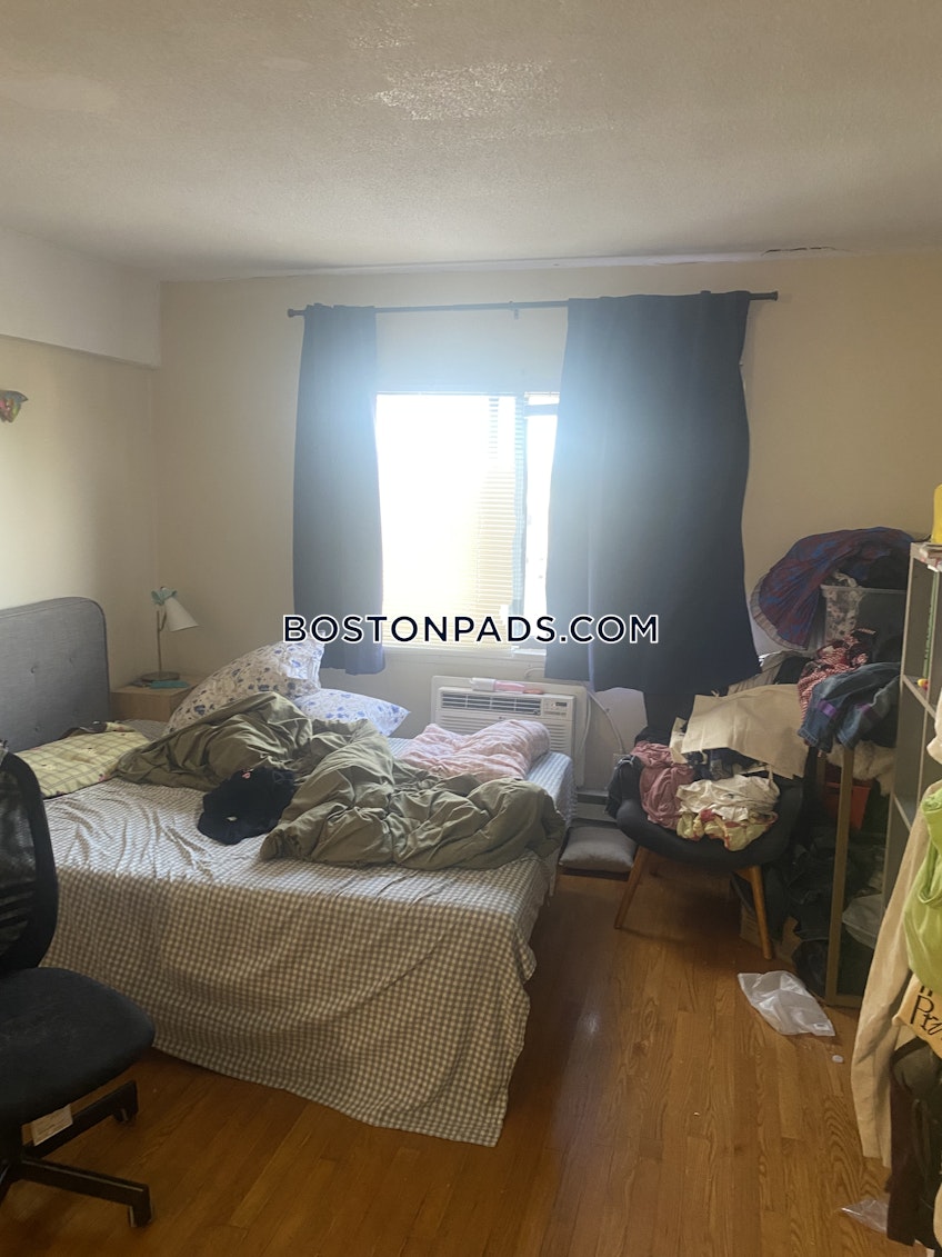 Boston - $2,200+ /month