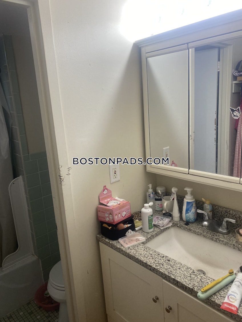 Boston - $2,200+ /month