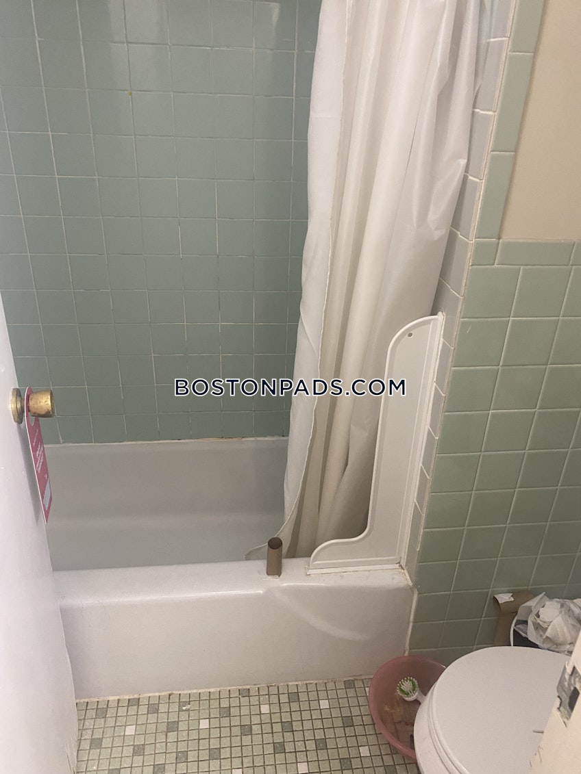 Boston - $2,200+ /month