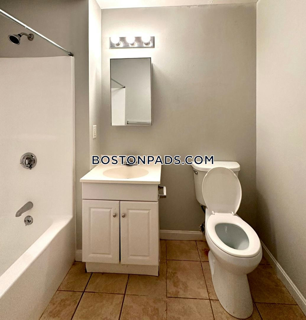 Worcester - 0 Beds, 1 Baths