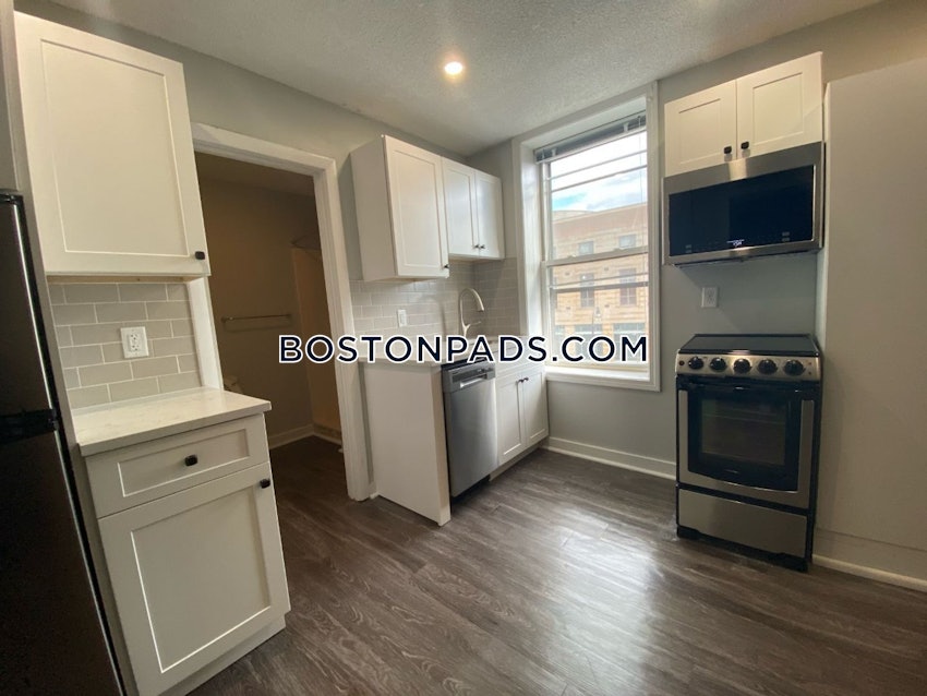 Worcester - Studio , 1 Bath - Image 2