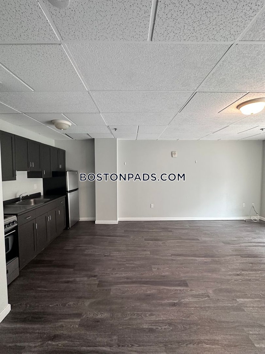 Worcester - Studio , 1 Bath - Image 4