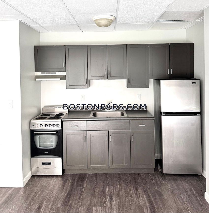 Worcester - Studio , 1 Bath - Image 1