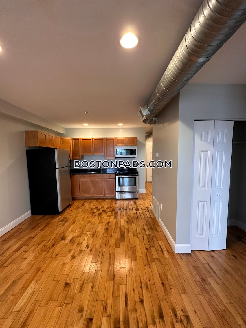Worcester - 1 Bed, 1 Bath - Image 8