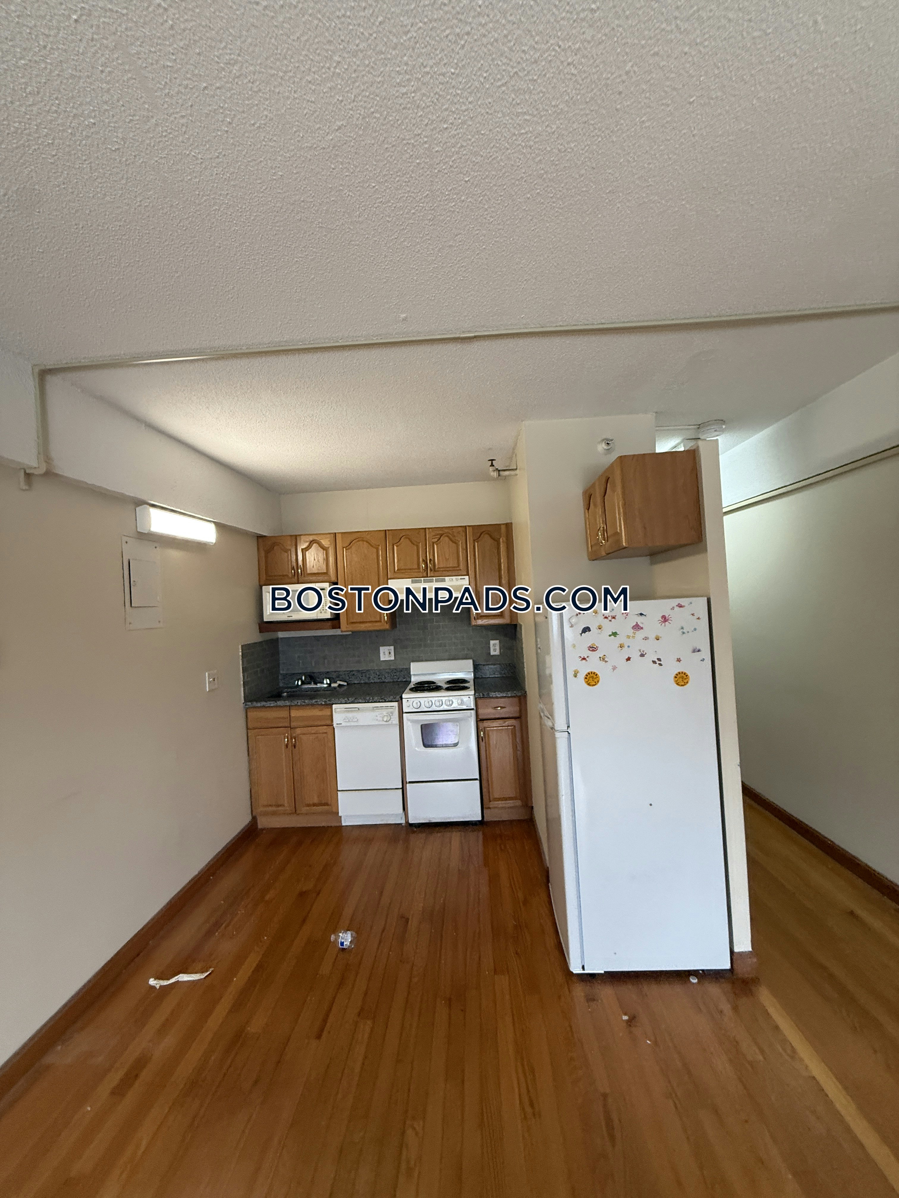 Boston - 0 Beds, 1 Baths