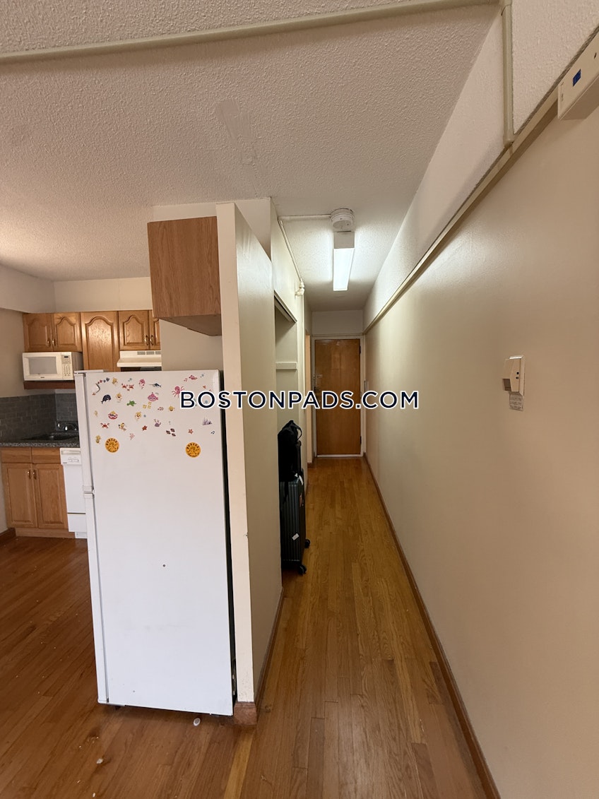 Boston - $2,200+ /month