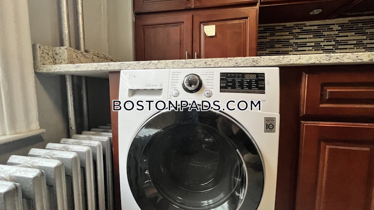 University Rd., Brookline